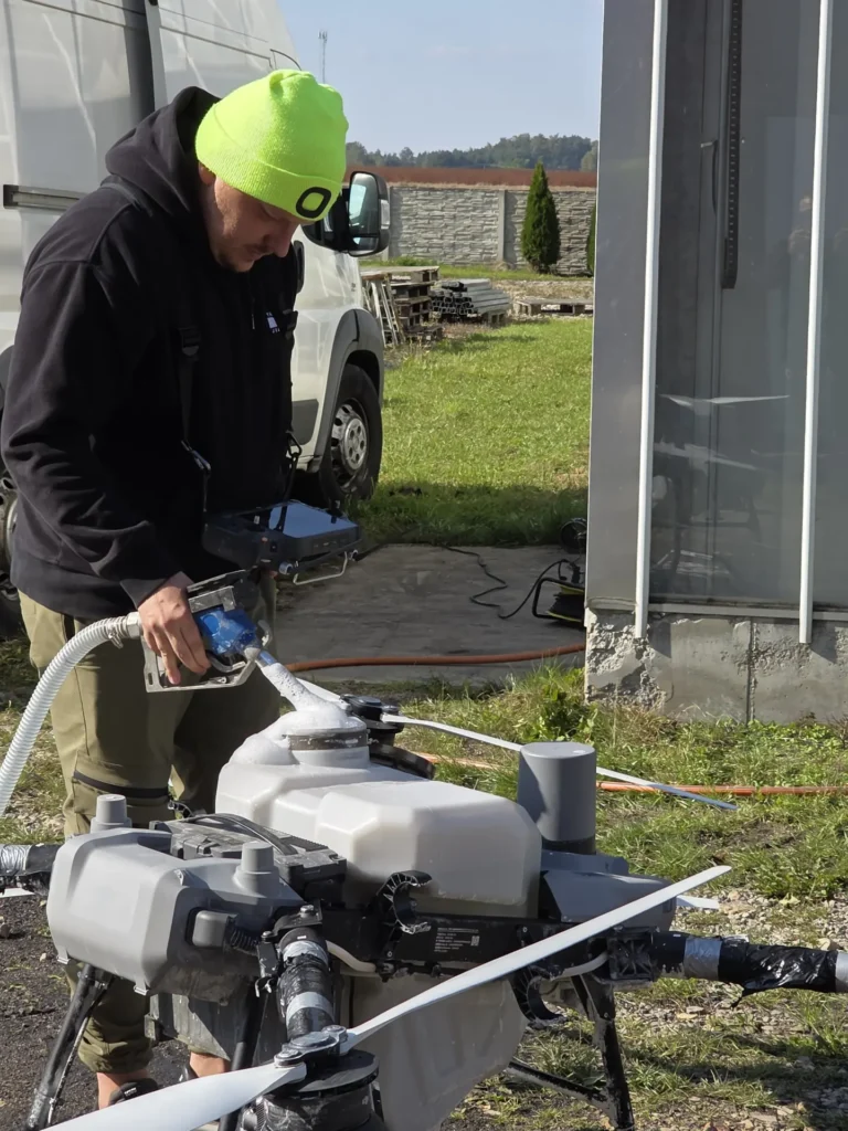 Nawożenie i siew dronem
